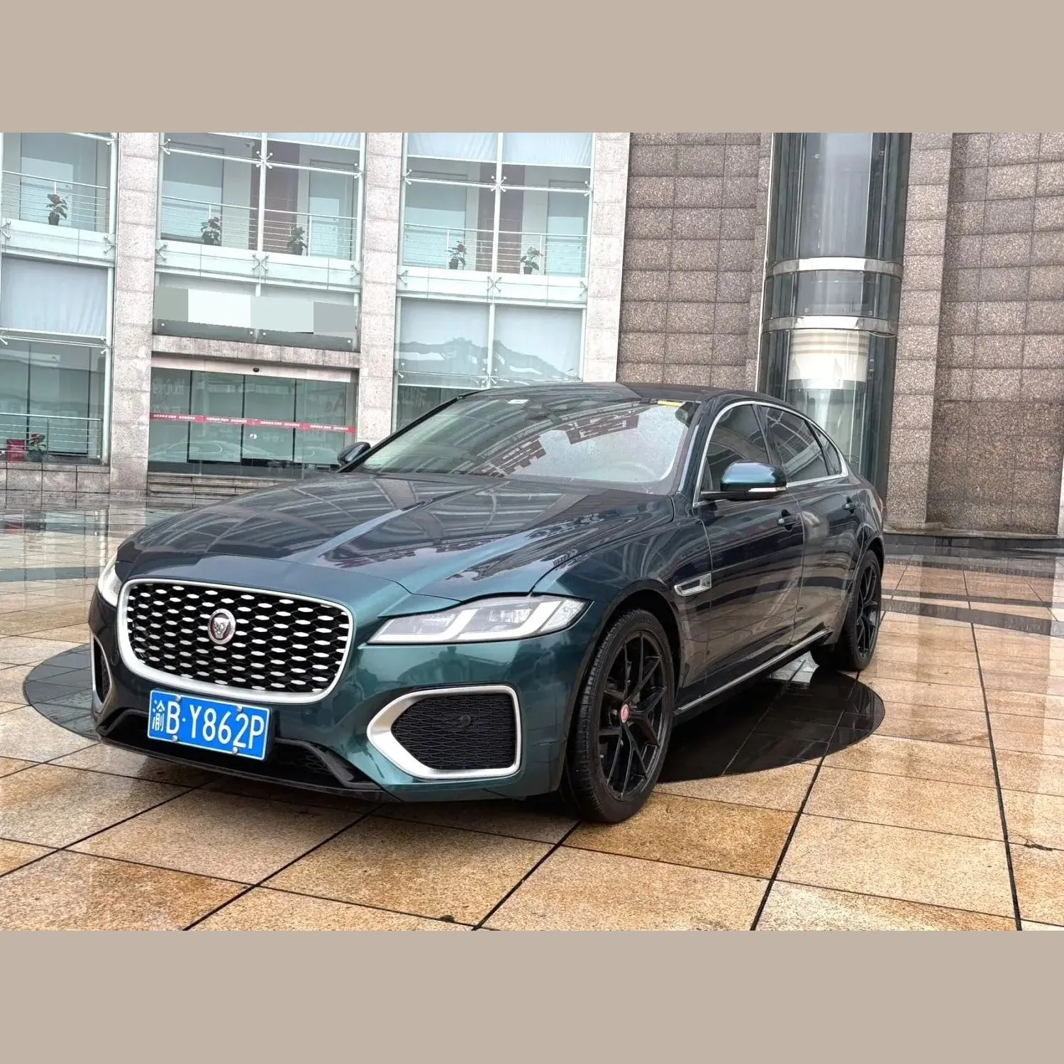 Jaguar XFL